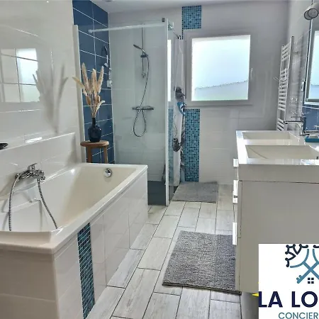 La Seraille - 12 Pers - Piscine - Campagne Vila Fréjairolles